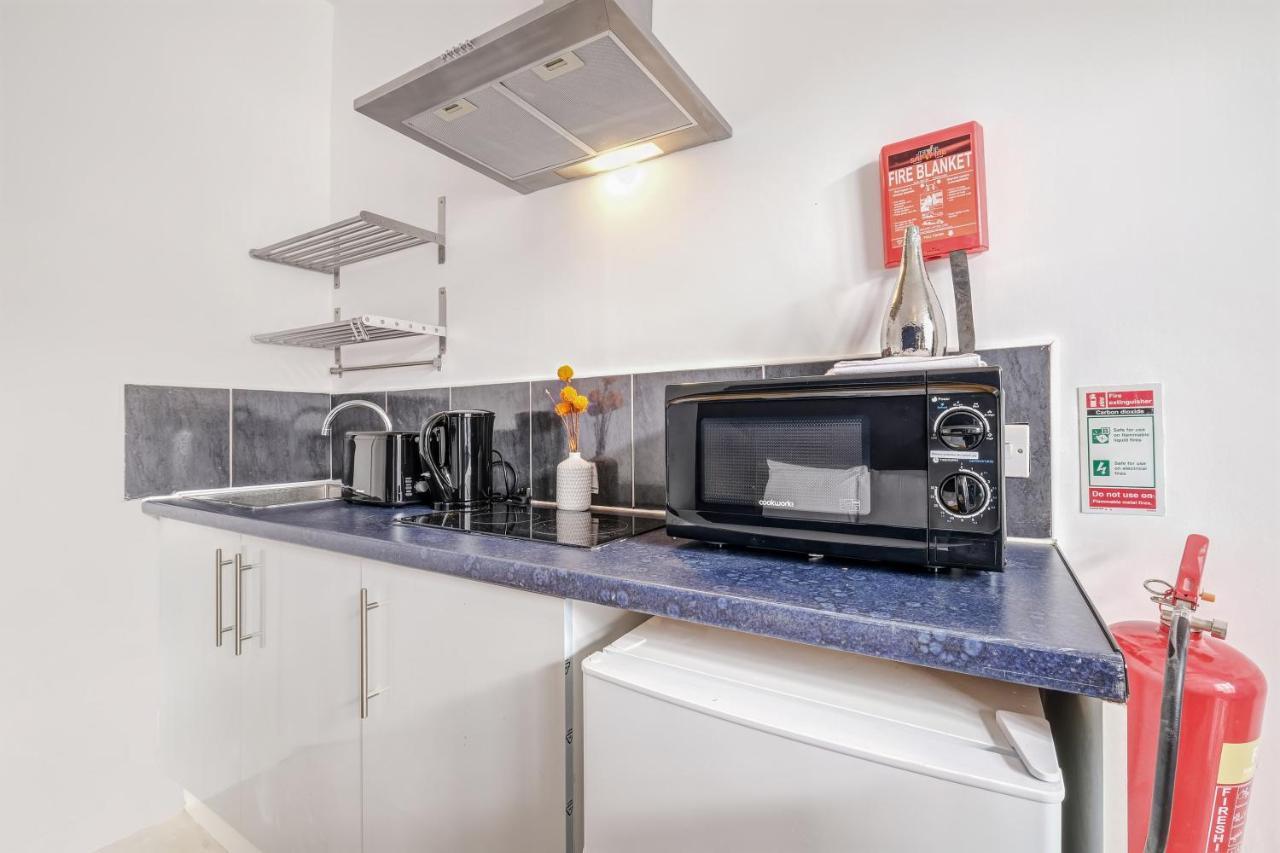 Fernbank Rooms Sudbury Hill, Harrow, Self-Contained Studios With En-Suite Harrow on the Hill エクステリア 写真