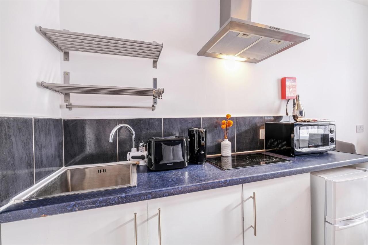 Fernbank Rooms Sudbury Hill, Harrow, Self-Contained Studios With En-Suite Harrow on the Hill エクステリア 写真