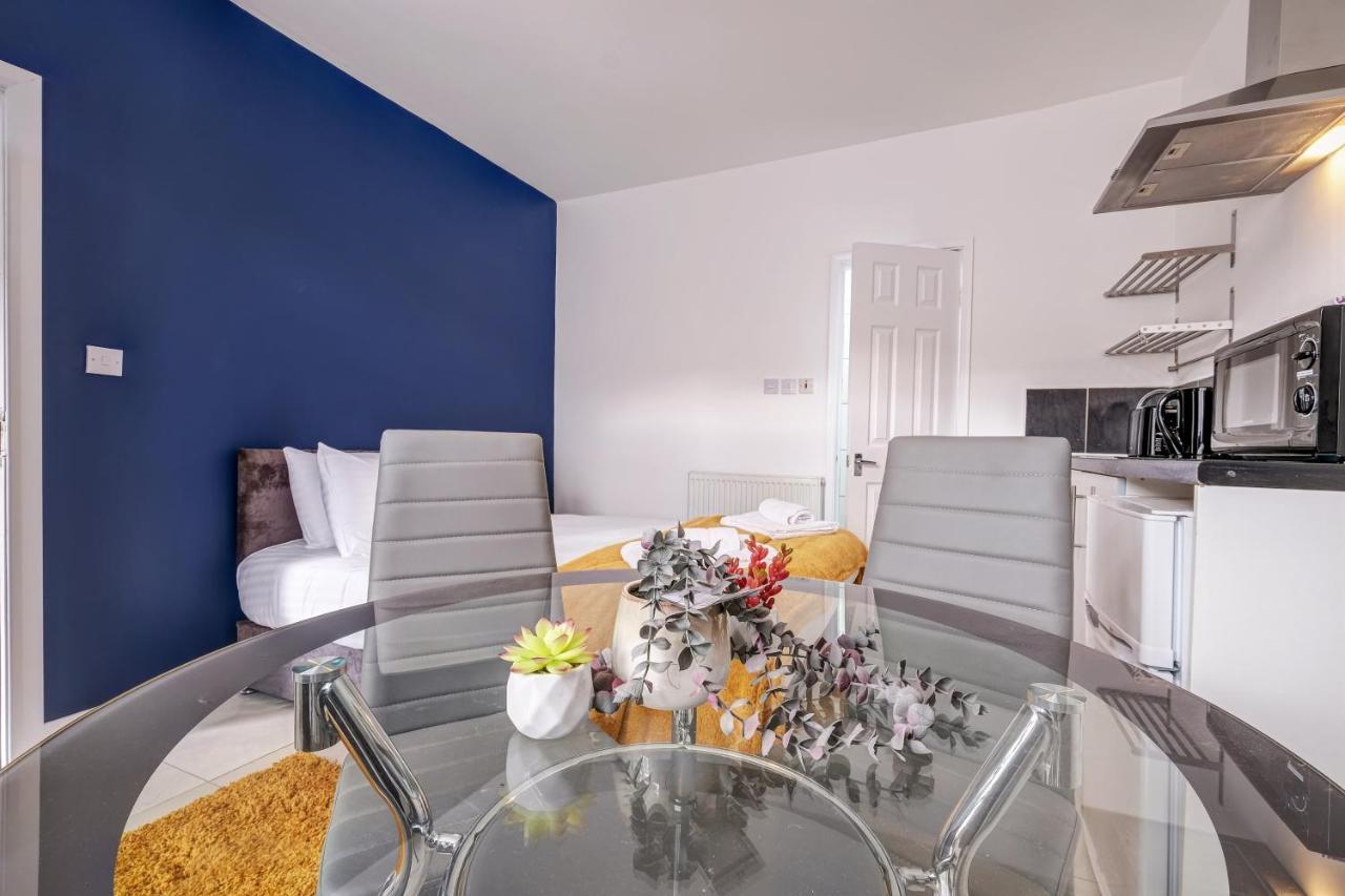 Fernbank Rooms Sudbury Hill, Harrow, Self-Contained Studios With En-Suite Harrow on the Hill エクステリア 写真