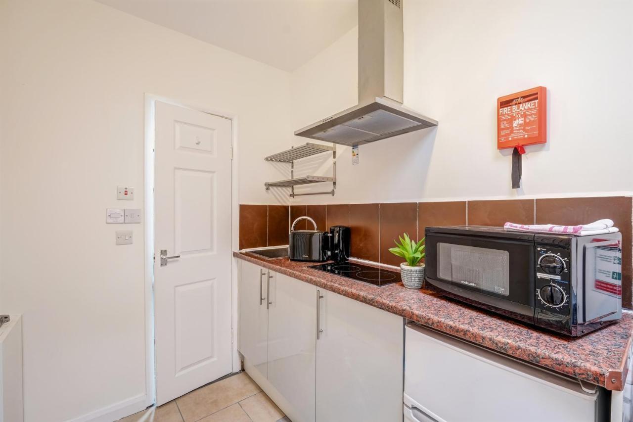 Fernbank Rooms Sudbury Hill, Harrow, Self-Contained Studios With En-Suite Harrow on the Hill エクステリア 写真