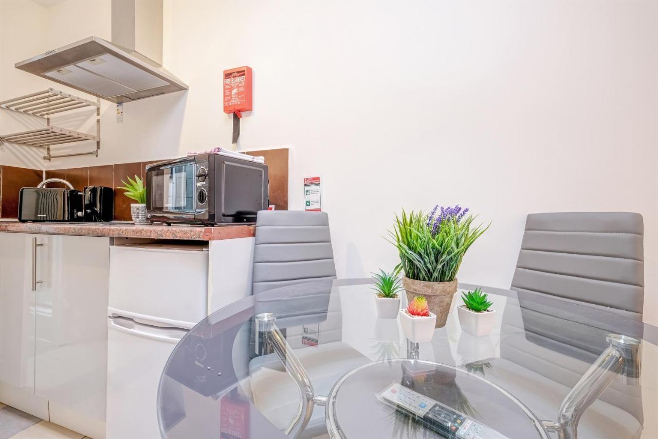 Fernbank Rooms Sudbury Hill, Harrow, Self-Contained Studios With En-Suite Harrow on the Hill エクステリア 写真