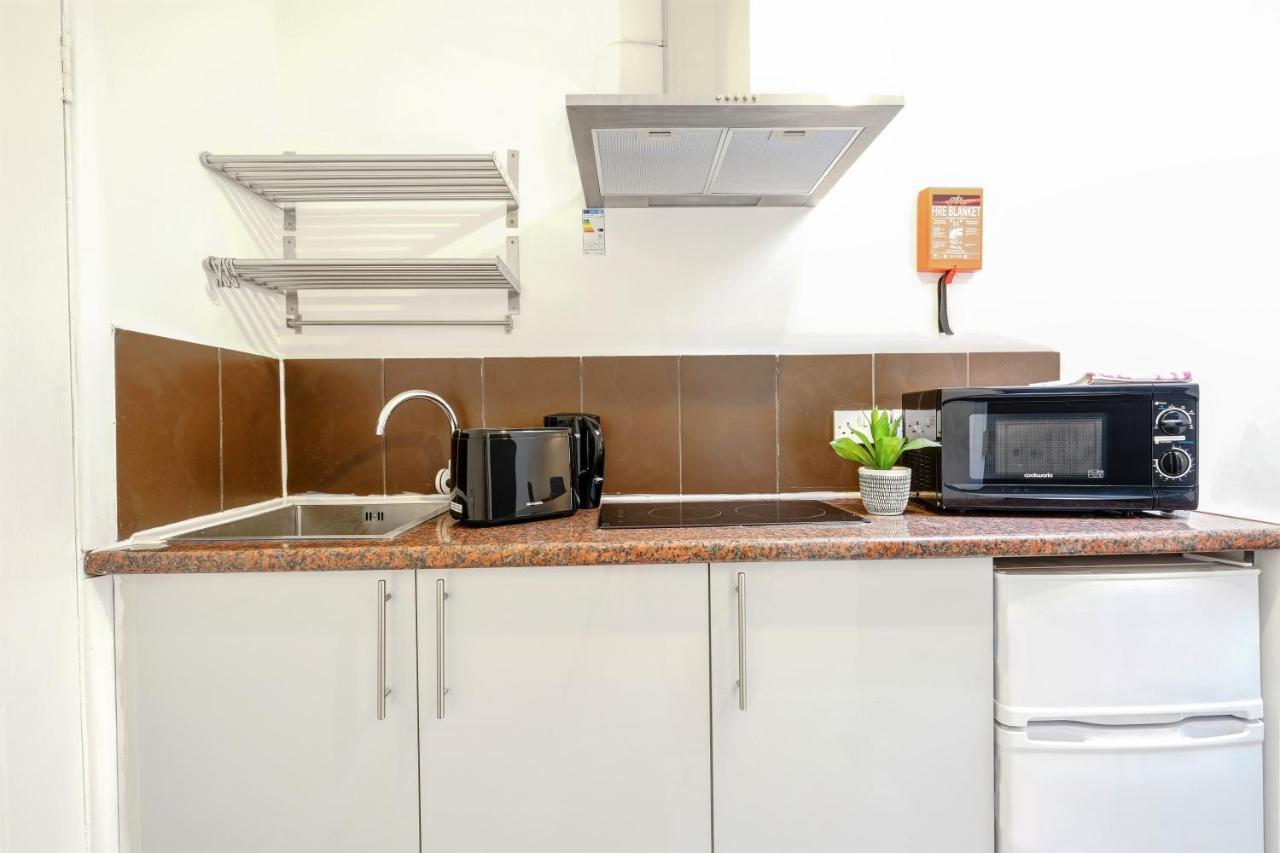 Fernbank Rooms Sudbury Hill, Harrow, Self-Contained Studios With En-Suite Harrow on the Hill エクステリア 写真