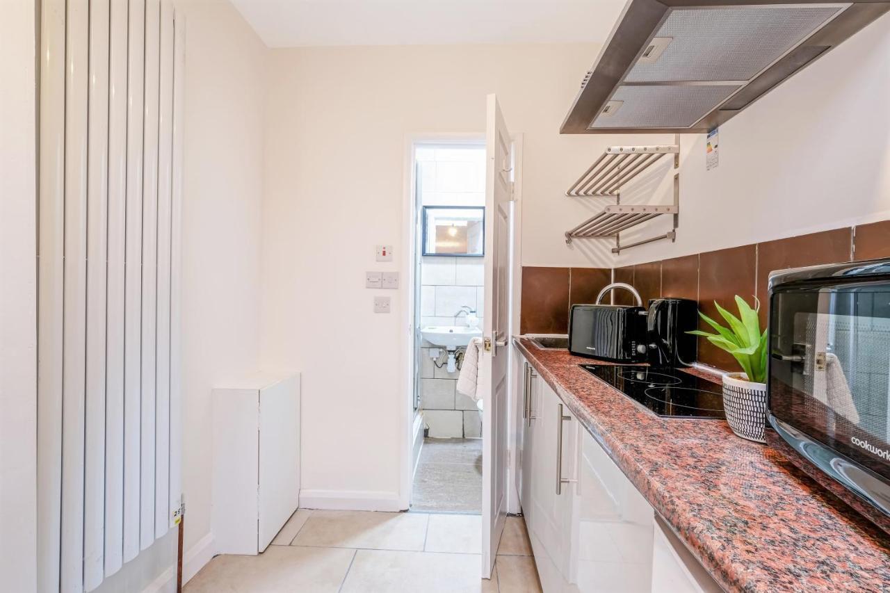 Fernbank Rooms Sudbury Hill, Harrow, Self-Contained Studios With En-Suite Harrow on the Hill エクステリア 写真