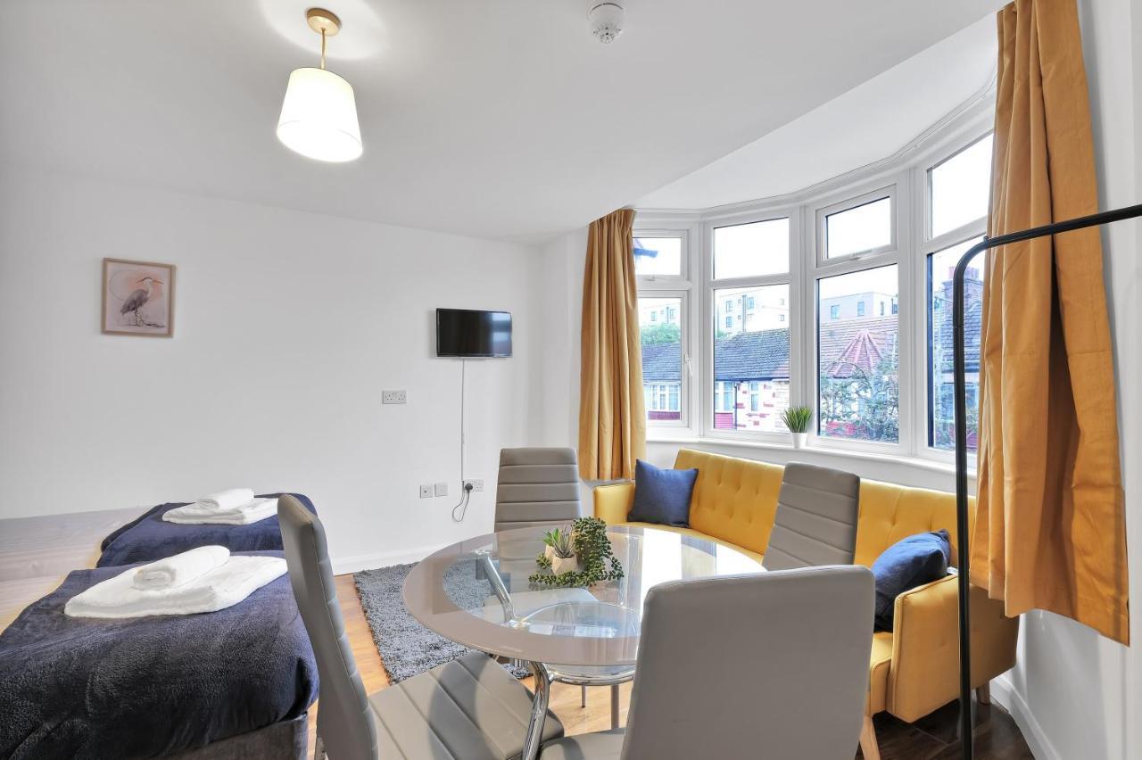Fernbank Rooms Sudbury Hill, Harrow, Self-Contained Studios With En-Suite Harrow on the Hill エクステリア 写真