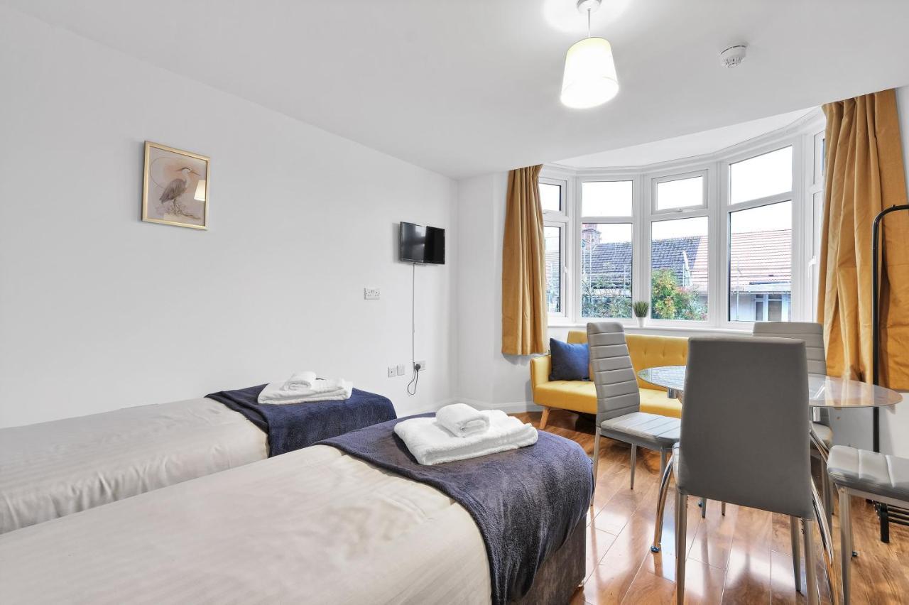 Fernbank Rooms Sudbury Hill, Harrow, Self-Contained Studios With En-Suite Harrow on the Hill エクステリア 写真