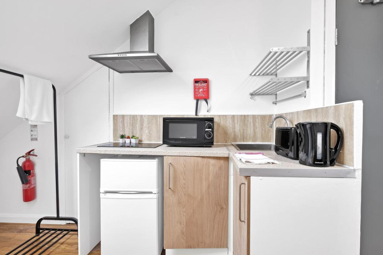 Fernbank Rooms Sudbury Hill, Harrow, Self-Contained Studios With En-Suite Harrow on the Hill エクステリア 写真